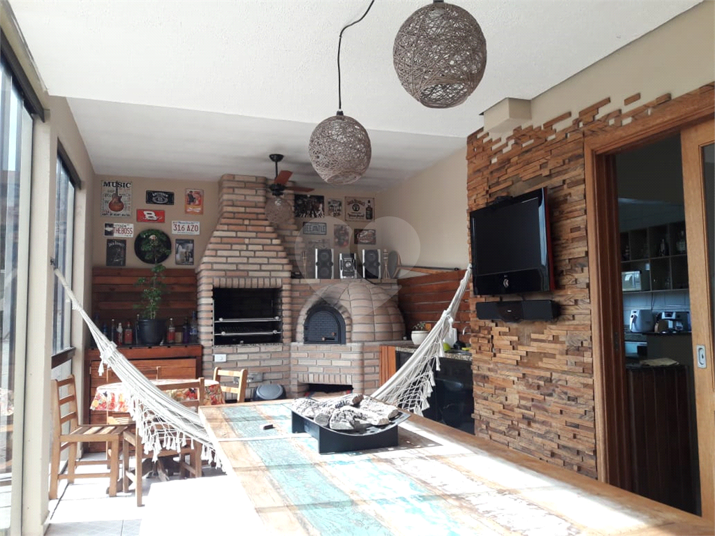 Casa de Condomínio à venda com 4 quartos, 220m² - Foto 21