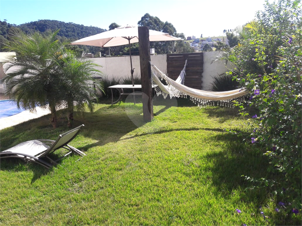 Casa de Condomínio à venda com 4 quartos, 220m² - Foto 25