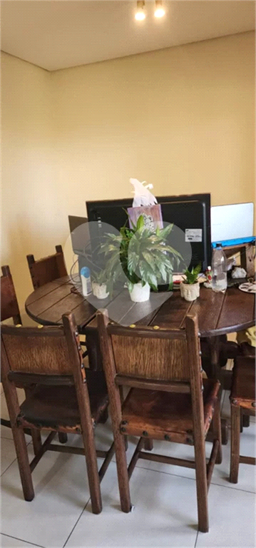Casa de Condomínio à venda com 4 quartos, 220m² - Foto 3