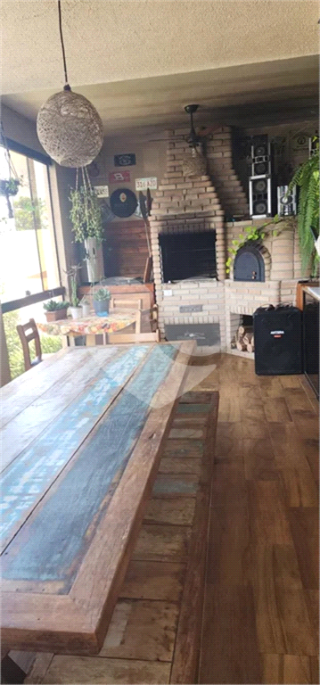 Casa de Condomínio à venda com 4 quartos, 220m² - Foto 18