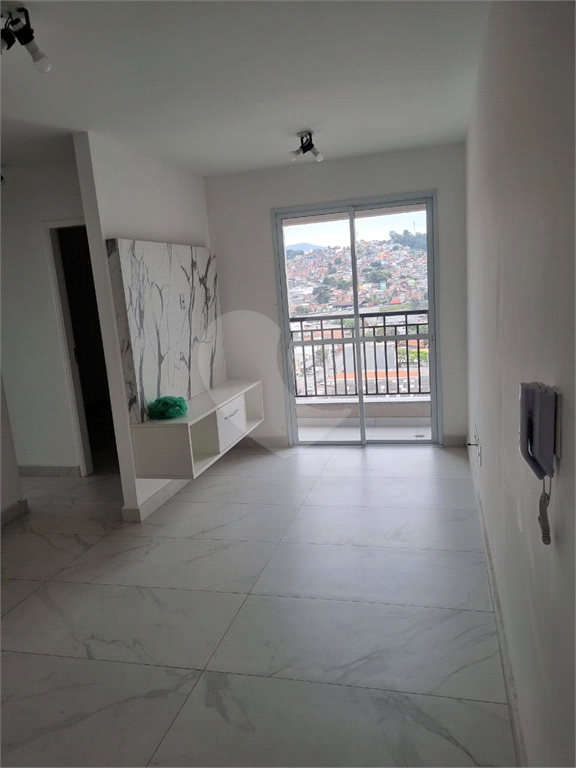 APARTAMENTO em VILA GALVÃO