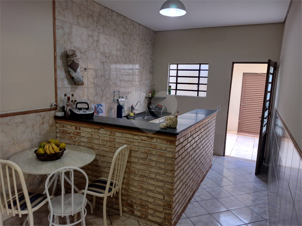 Casa à venda com 3 quartos, 156m² - Foto 3