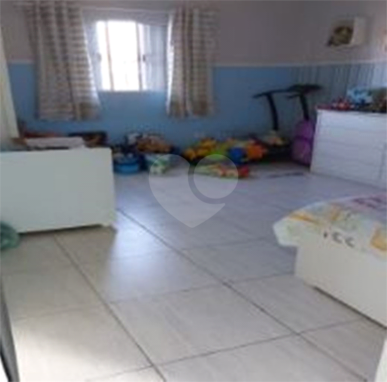 SOBRADO em VILA GALVÃO