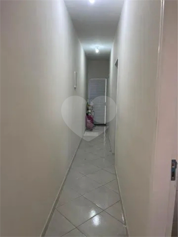 Casa à venda com 2 quartos, 65m² - Foto 3
