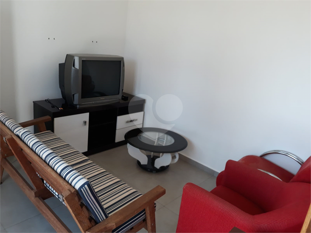 Apartamento para alugar com 1 quarto, 45m² - Foto 6