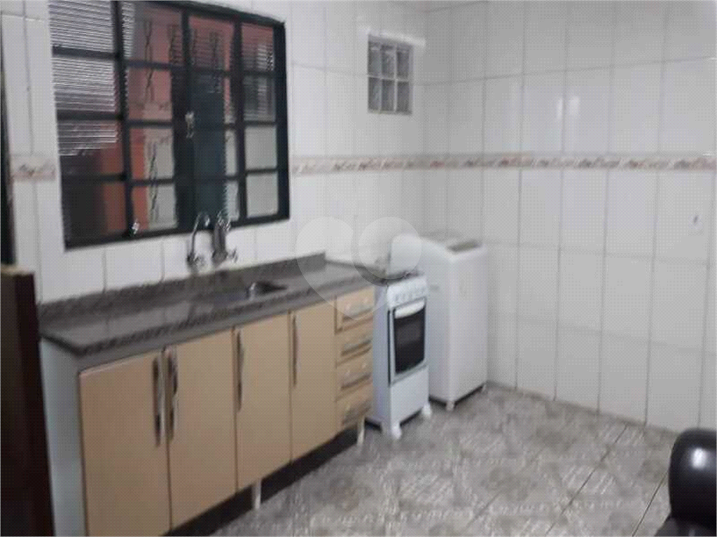 Casa à venda com 2 quartos, 110m² - Foto 11