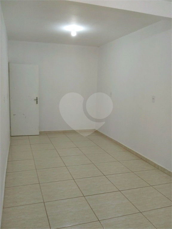 Casa à venda com 1 quarto, 70m² - Foto 4