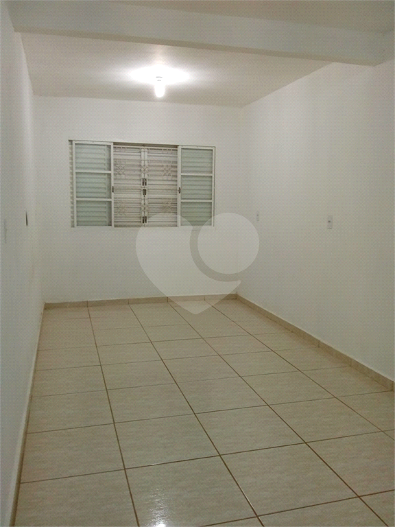 Casa à venda com 1 quarto, 70m² - Foto 3