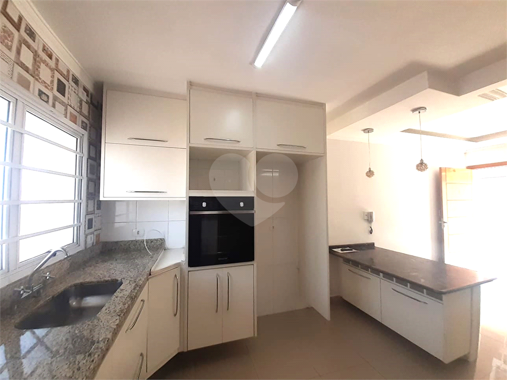 Casa de Condomínio  95m²  Saúde