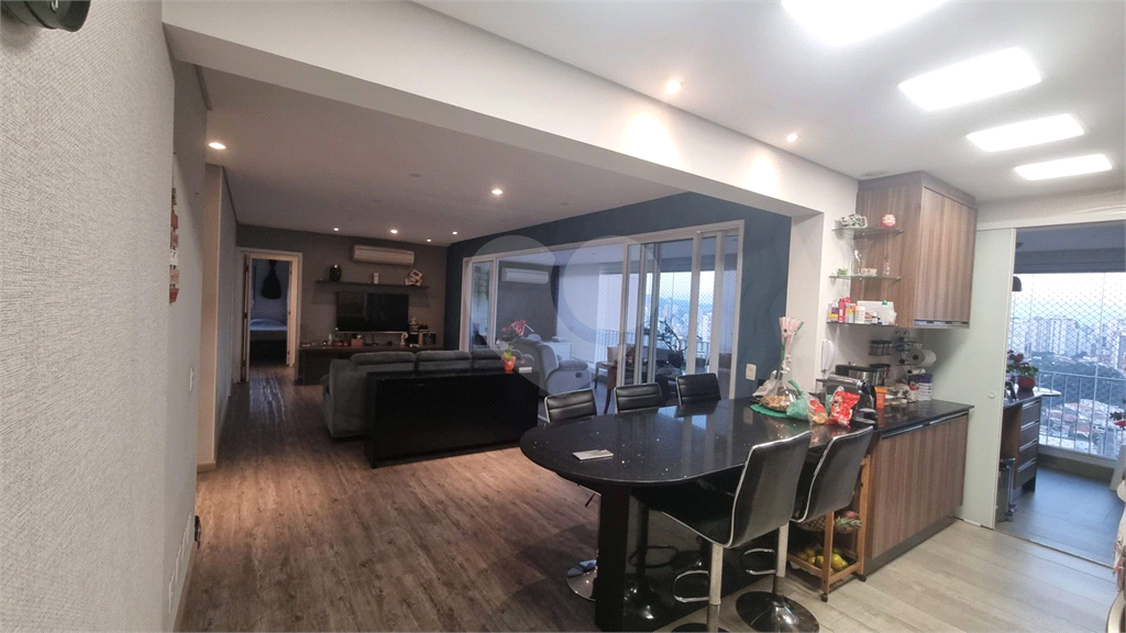 APARTAMENTO em CASA VERDE