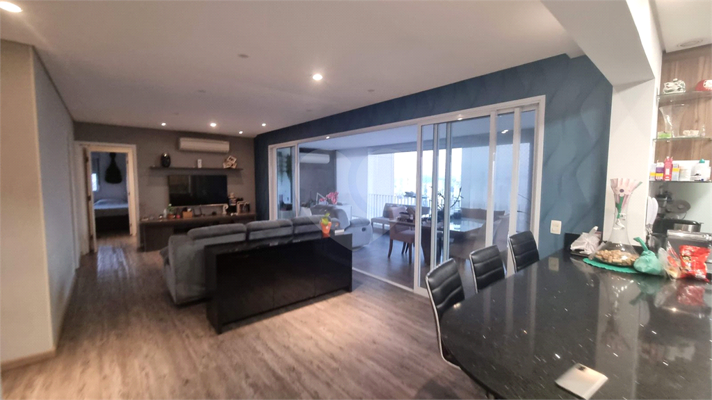 APARTAMENTO em CASA VERDE