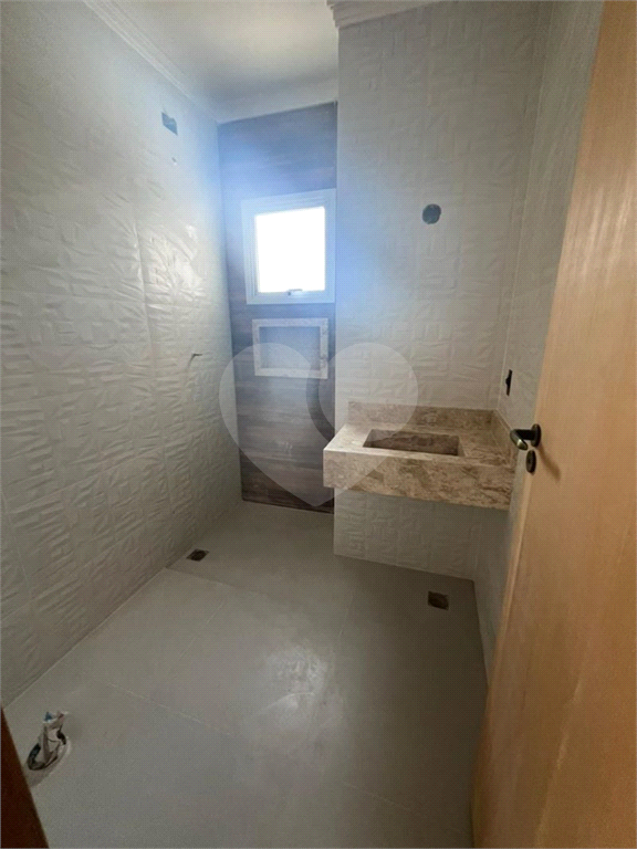 Sobrado  Novo a Venda de  180m2  
