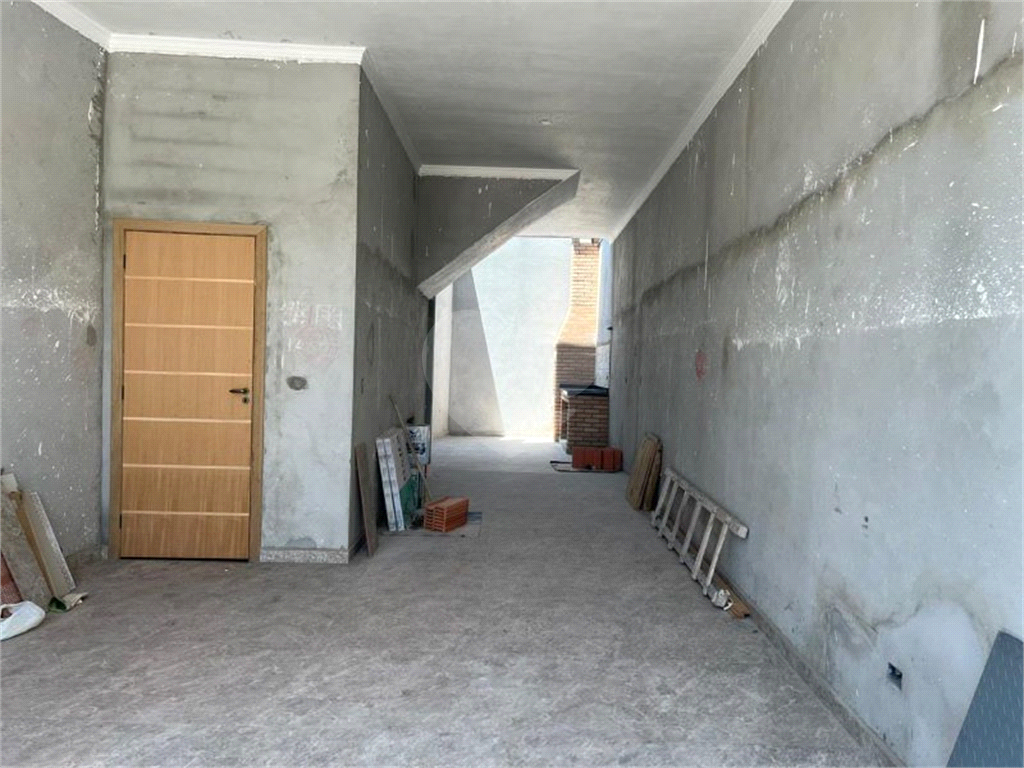 Sobrado  Novo a Venda de  180m2  
