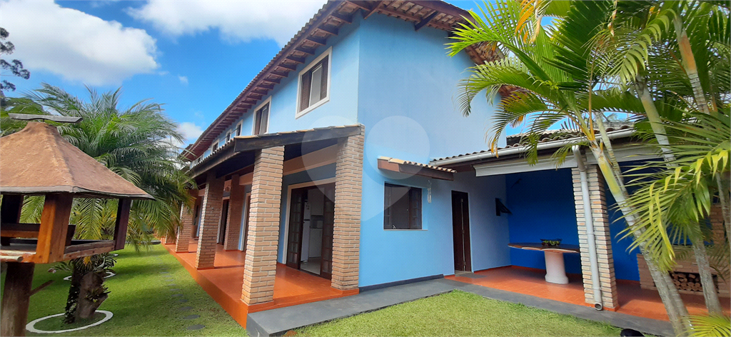 Casa de Condomínio à venda com 3 quartos, 267m² - Foto 2