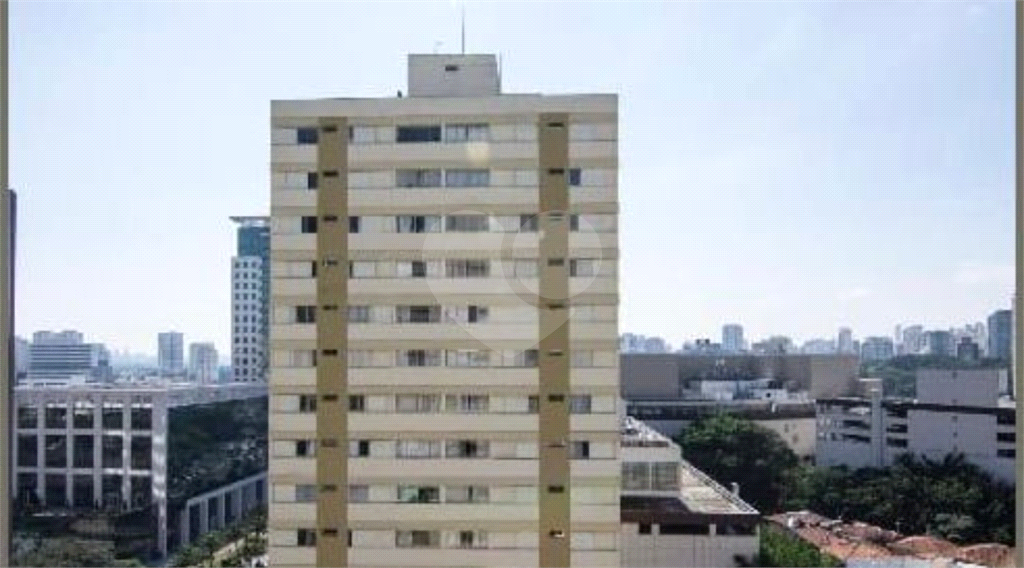 APARTAMENTO em LAPA