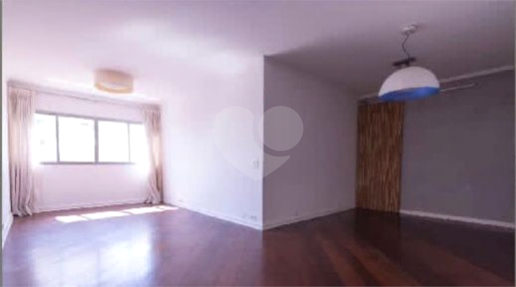 APARTAMENTO em LAPA