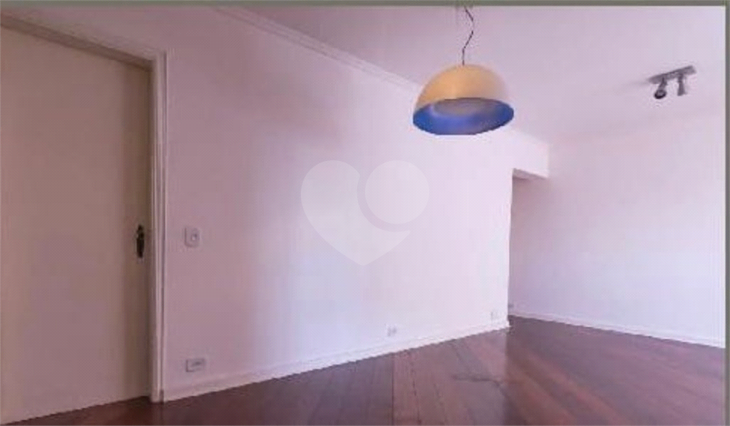 APARTAMENTO em LAPA