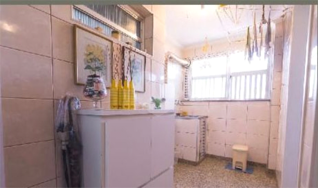 APARTAMENTO em LAPA