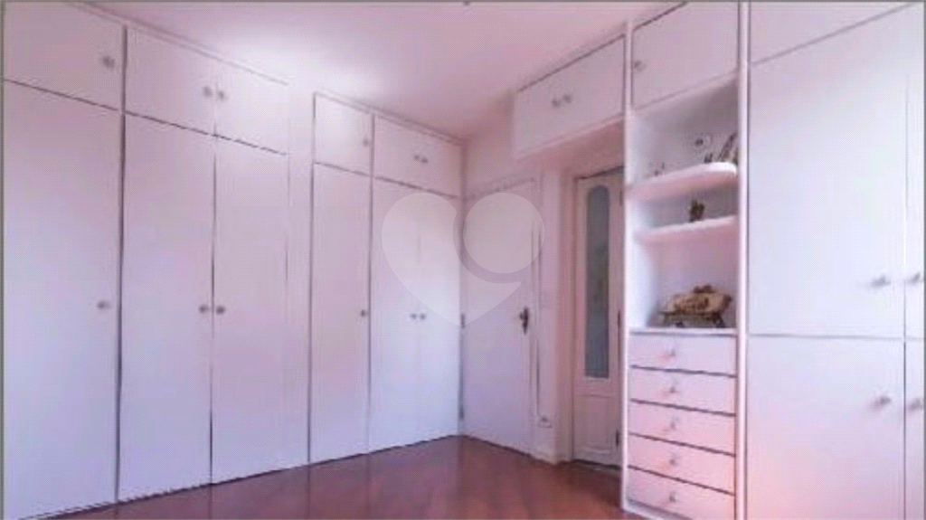 APARTAMENTO em LAPA