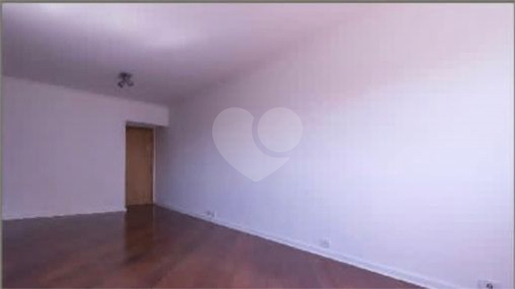 APARTAMENTO em LAPA