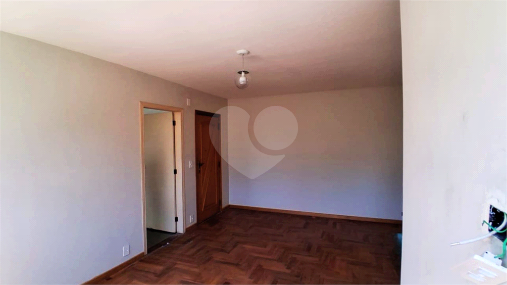 APARTAMENTO em SANTANA