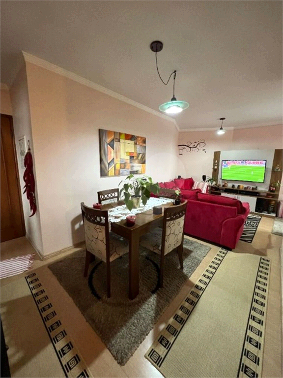 Apartamento à venda com 3 quartos, 70m² - Foto 2