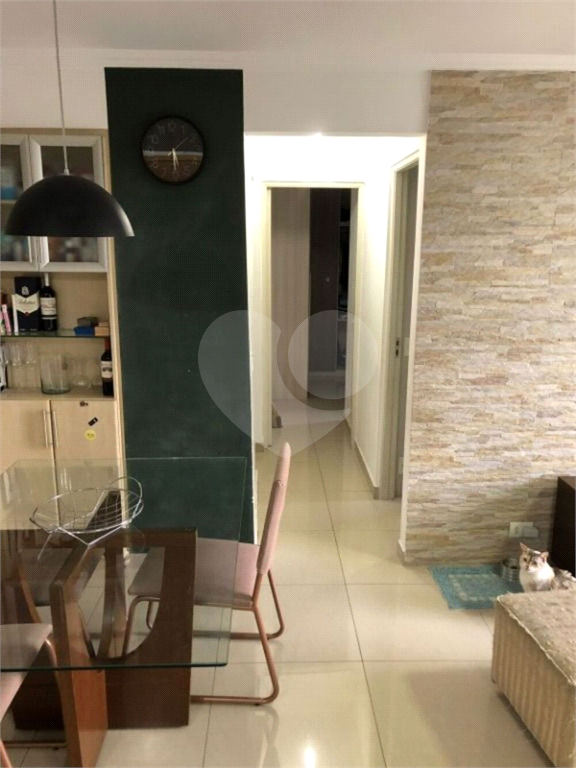 Apartamento à venda com 2 quartos, 60m² - Foto 3