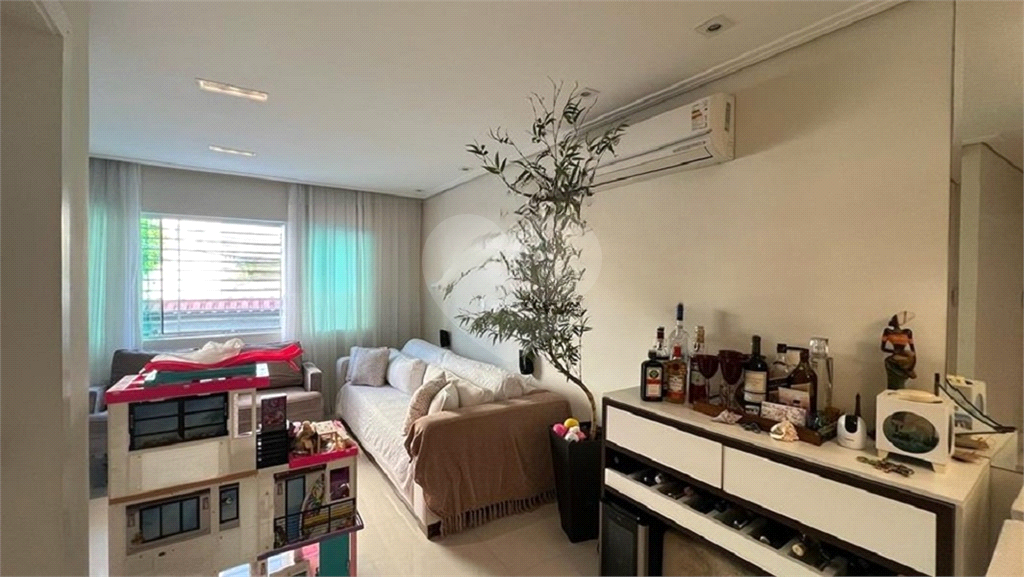 Sobrado Jardim Santa Inês - 2 Dormitórios e 2 Vagas