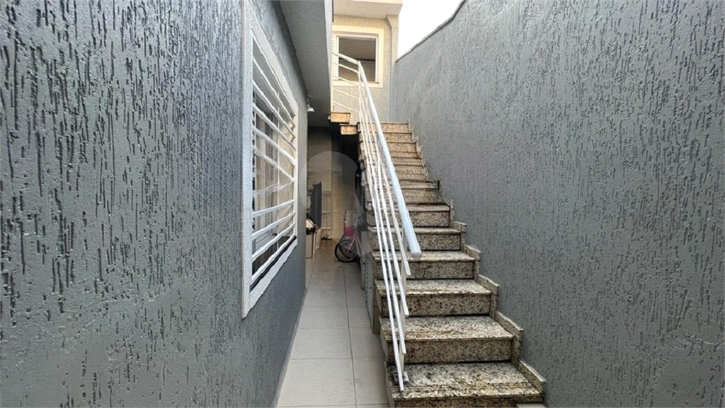 Sobrado Jardim Santa Inês - 2 Dormitórios e 2 Vagas