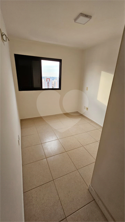 Apartamento à venda com 3 quartos, 107m² - Foto 17