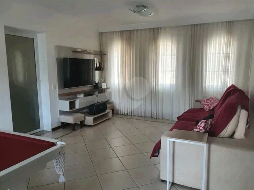 Chácara à venda com 3 quartos, 196m² - Foto 8