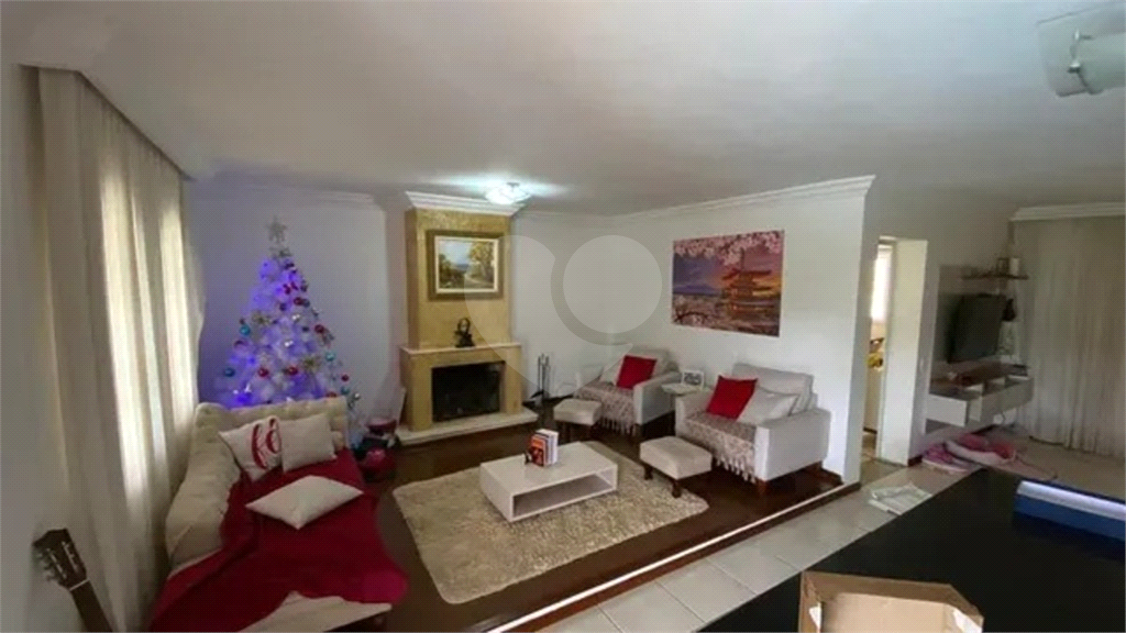 Chácara à venda com 3 quartos, 196m² - Foto 1