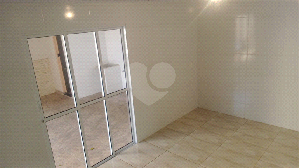 Casa à venda com 3 quartos, 142m² - Foto 2