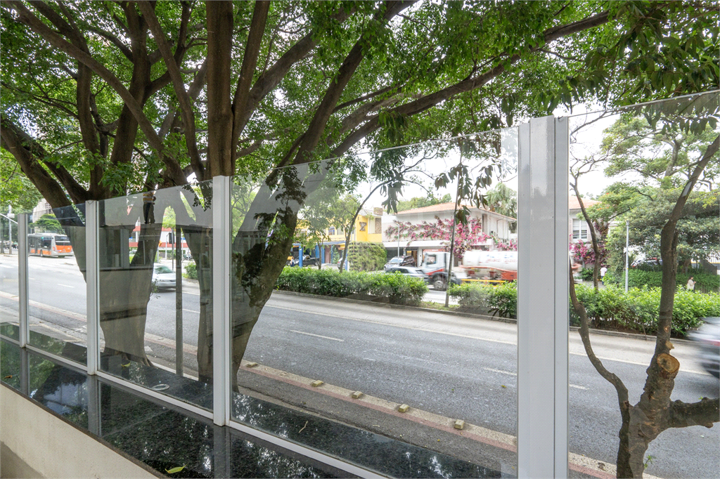 Apartamento para venda  3 quartos 2 suites a 5 min a pe da estação Oscar Freire