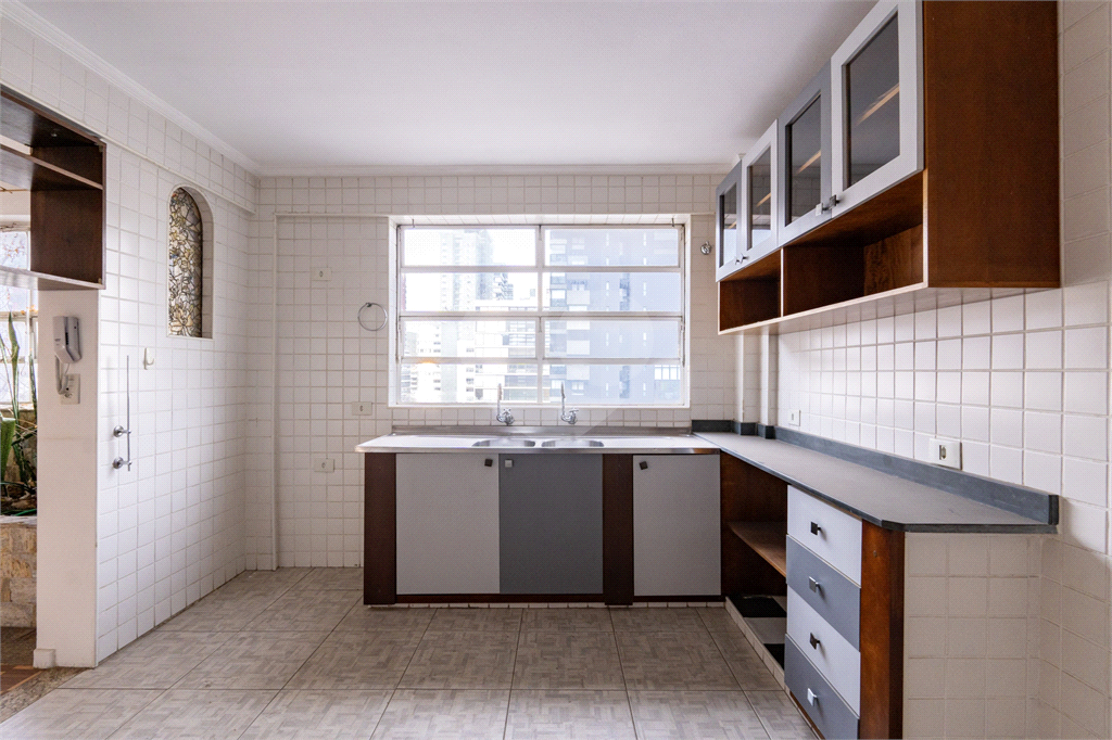Apartamento para venda  3 quartos 2 suites a 5 min a pe da estação Oscar Freire