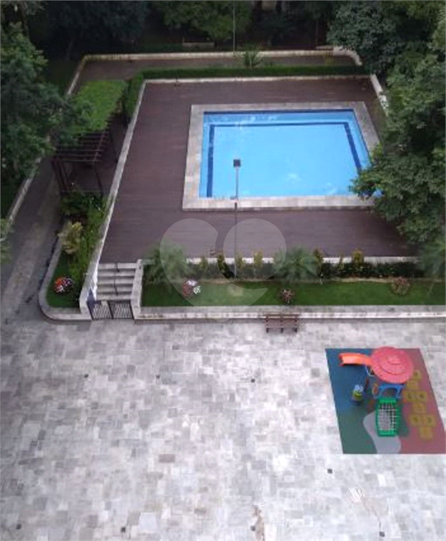 APARTAMENTO em TREMEMBÉ