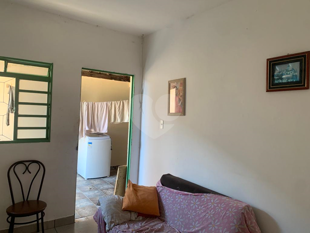 Casa à venda com 2 quartos, 138m² - Foto 1