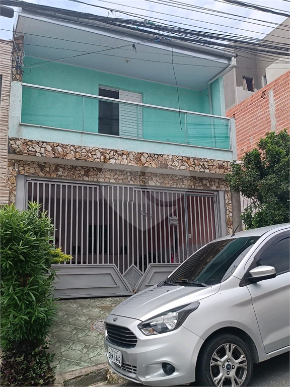 Casa à venda com 4 quartos, 190m² - Foto 1