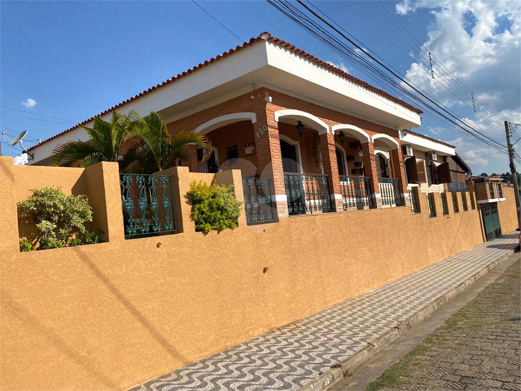 Casa à venda com 3 quartos, 194m² - Foto 10