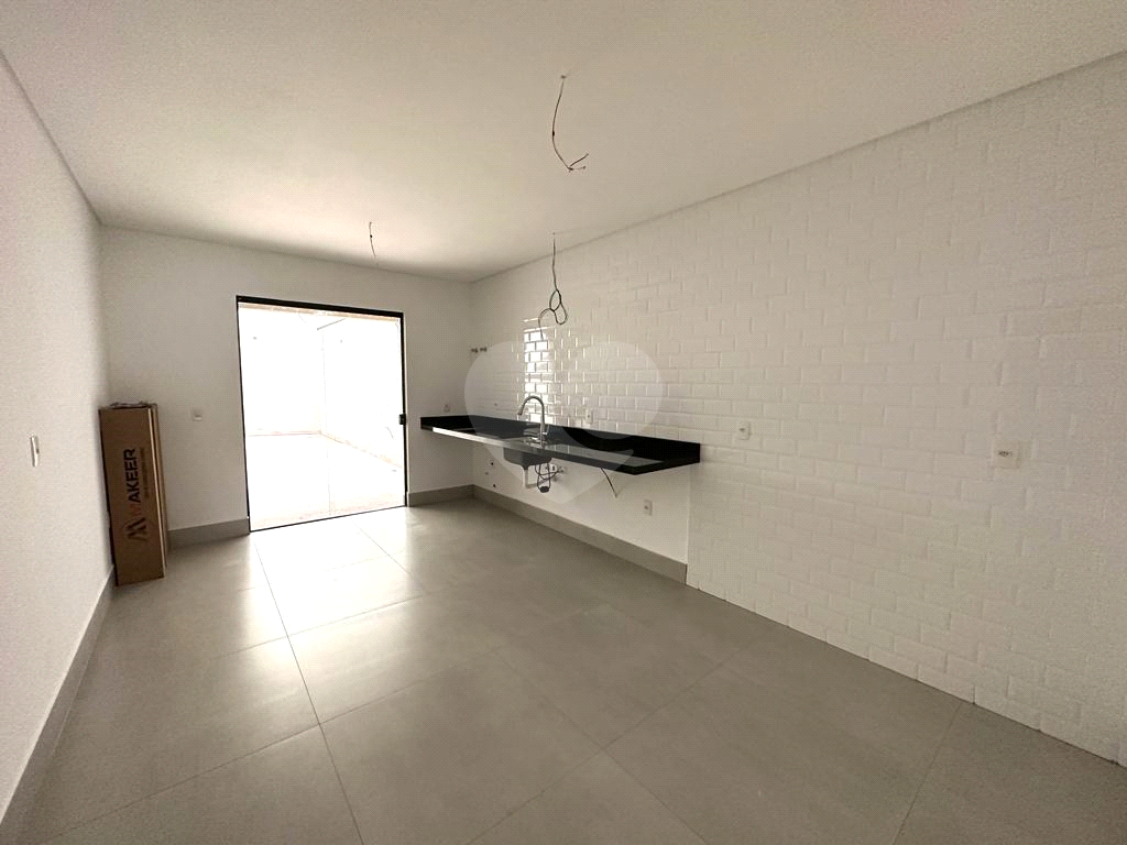 Sobrado Novo 170M² - 3 quartos sendo 1 suite   3 vagas  - Pirituba SP
