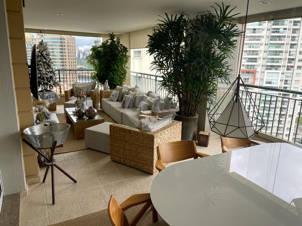 Apartamento, 3 quartos, 205 m² - Foto 5