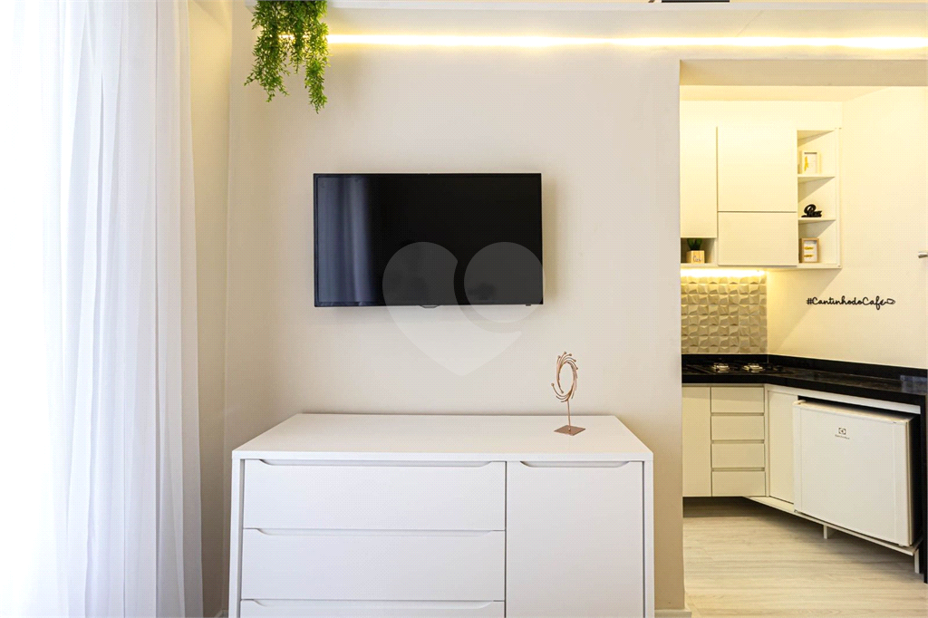 APARTAMENTO em CENTRO