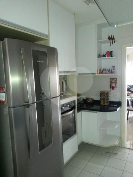 Apartamento à venda com 3 quartos, 143m² - Foto 9