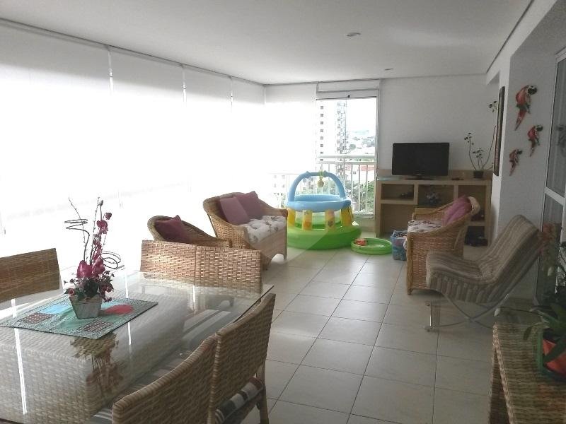 Apartamento à venda com 3 quartos, 143m² - Foto 4