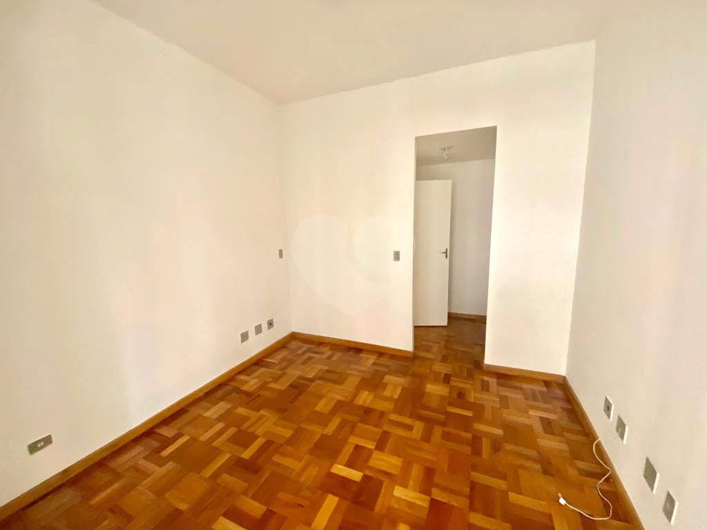 APARTAMENTO em JARDIM PAULISTA