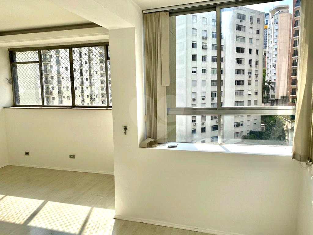 APARTAMENTO em JARDIM PAULISTA