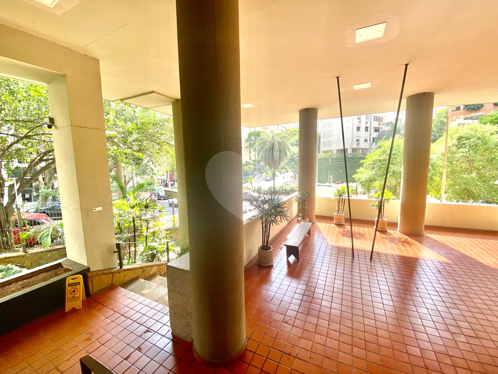 APARTAMENTO em JARDIM PAULISTA