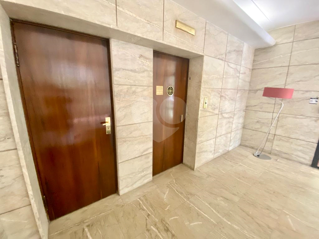 APARTAMENTO em JARDIM PAULISTA
