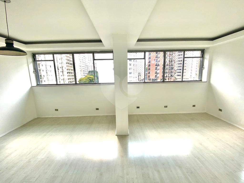 APARTAMENTO em JARDIM PAULISTA