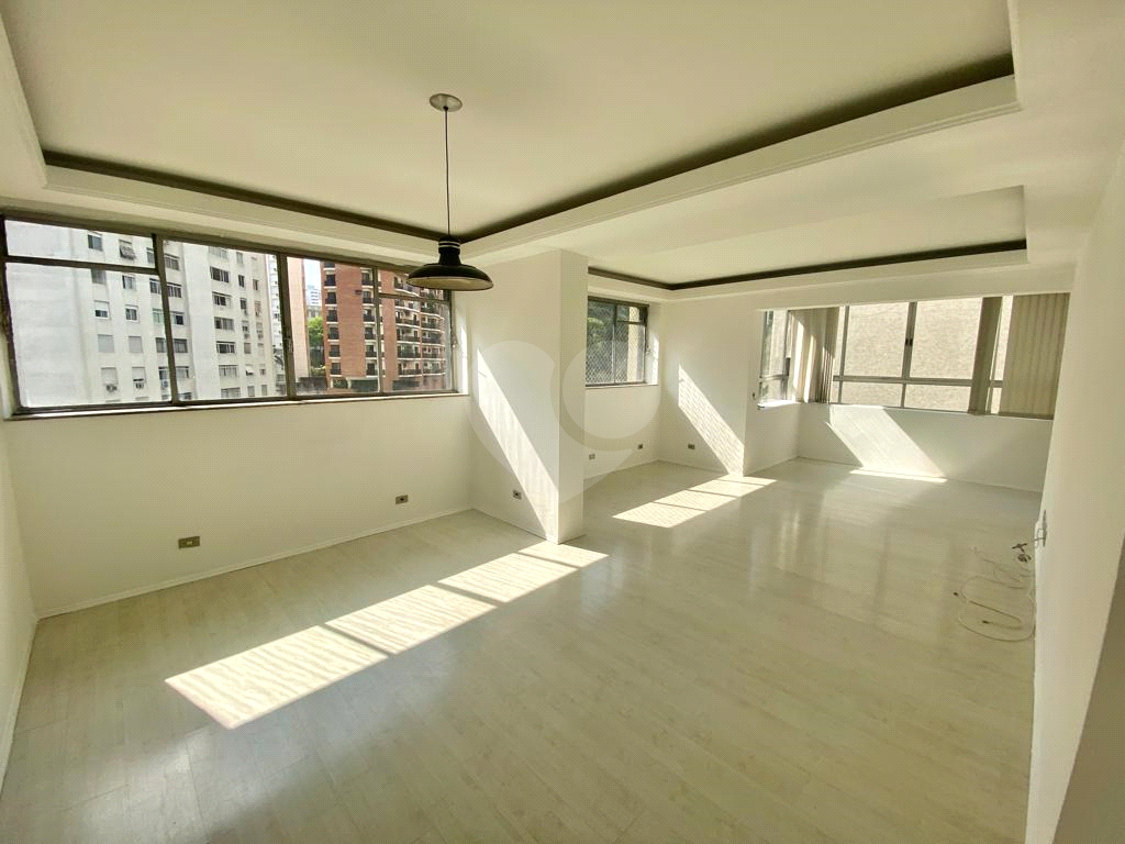 APARTAMENTO em JARDIM PAULISTA